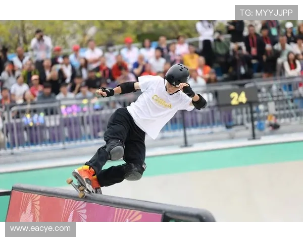 广州滑板队引领潮流最新滑板配合TOP10精彩呈现 广州滑板队引领潮流最新滑板配合TOP10精彩呈现