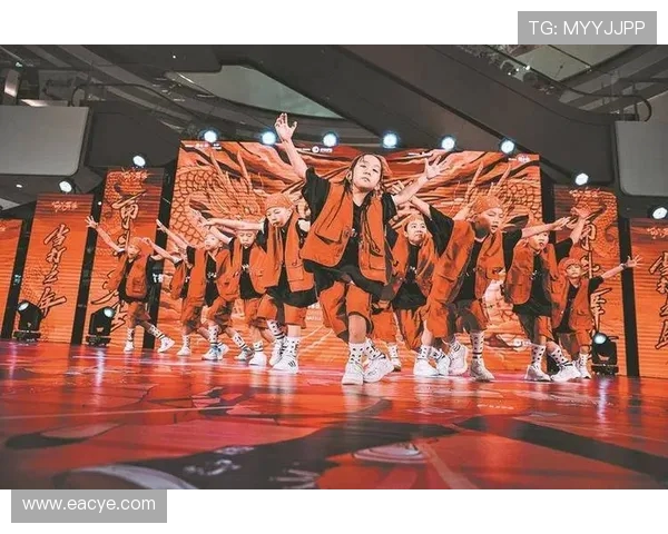 成都街舞队以96分领跑世界街舞大赛积分榜展现强大实力