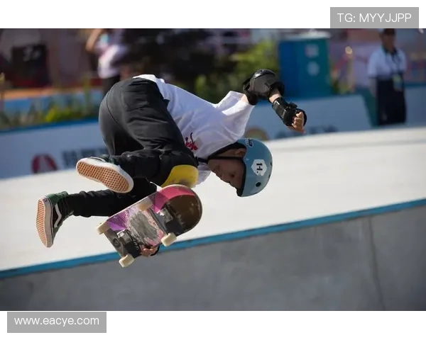 武汉街舞队在滑板精英赛中的耐力表现分析与精彩瞬间回顾