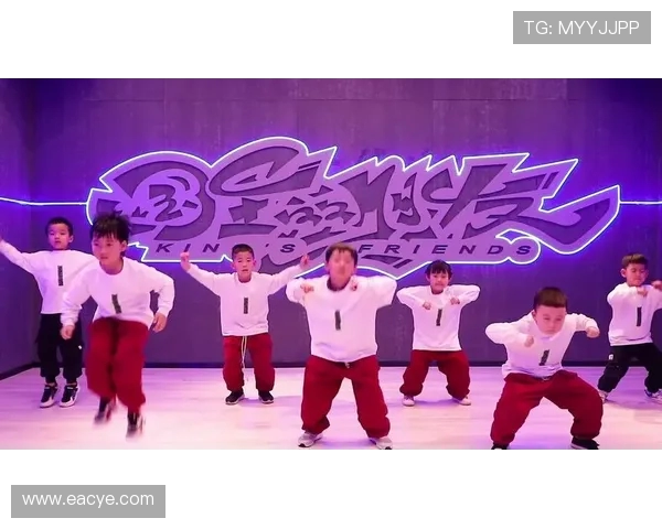 西安街舞队荣登全国街舞状态排行榜第六名展现实力与魅力 西安街舞队荣登全国街舞状态排行榜第六名展现实力与魅力