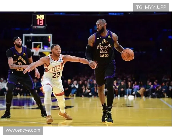 马刺队在4月18日的激烈对决中展现出强大实力，力争季后赛晋级之路