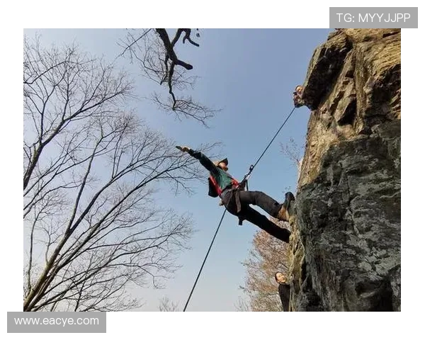 南京攀岩队包夹战术解析与实战应用探讨 南京攀岩队包夹战术解析与实战应用探讨